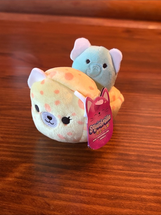 Squishmallows Other - Squishmallows squishville mini vehicle and elephant